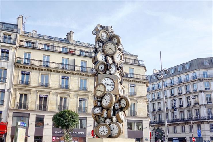 Paryż-Saint-Lazare - sculpture-arman-gare-saint-lazare-l-heure-de-tous-paris-9-3.jpg