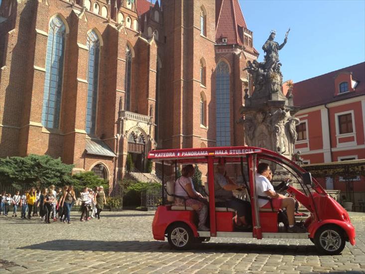Wrocław - dziś - kościół Św. Krzyża.jpg
